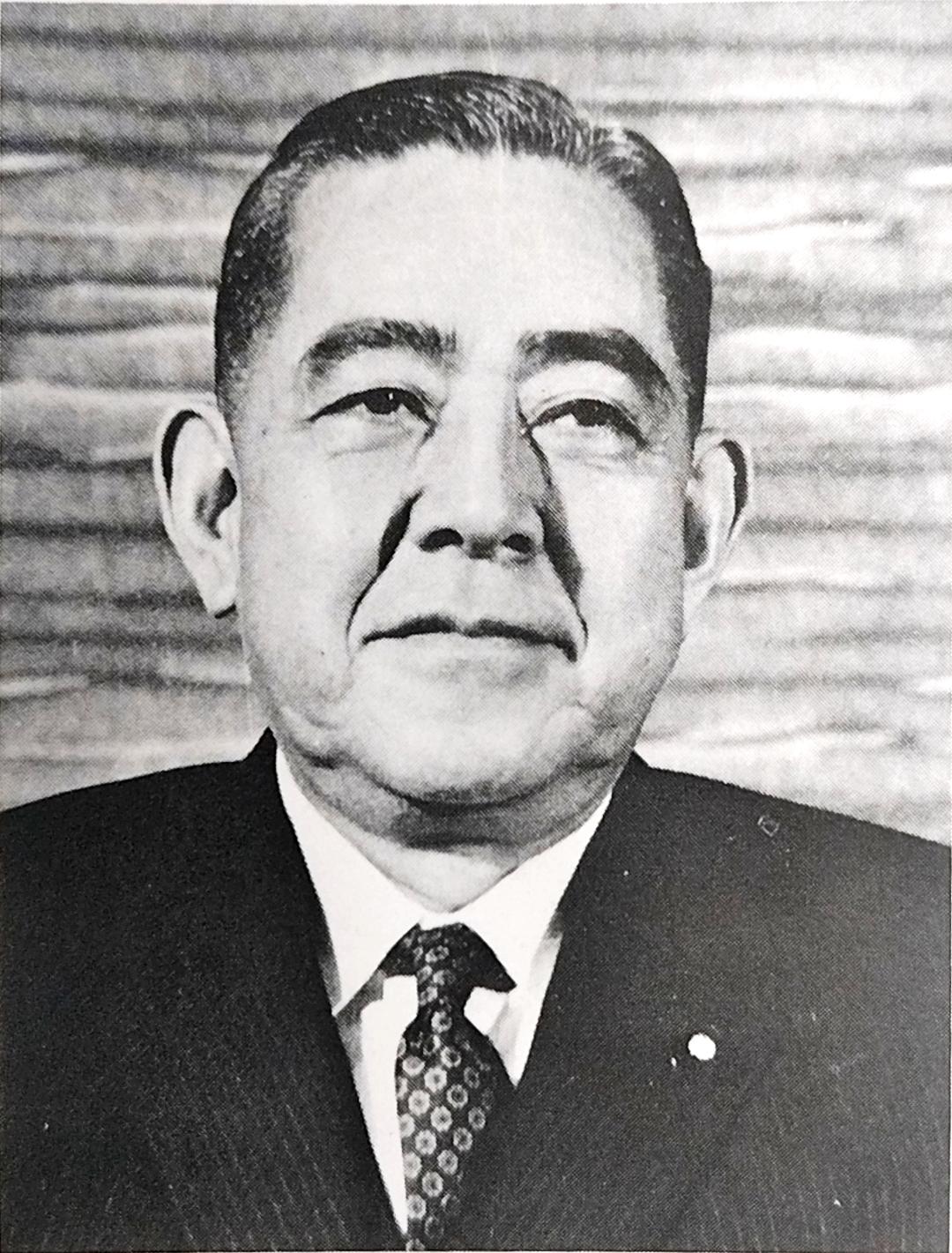 Eisaku Satō